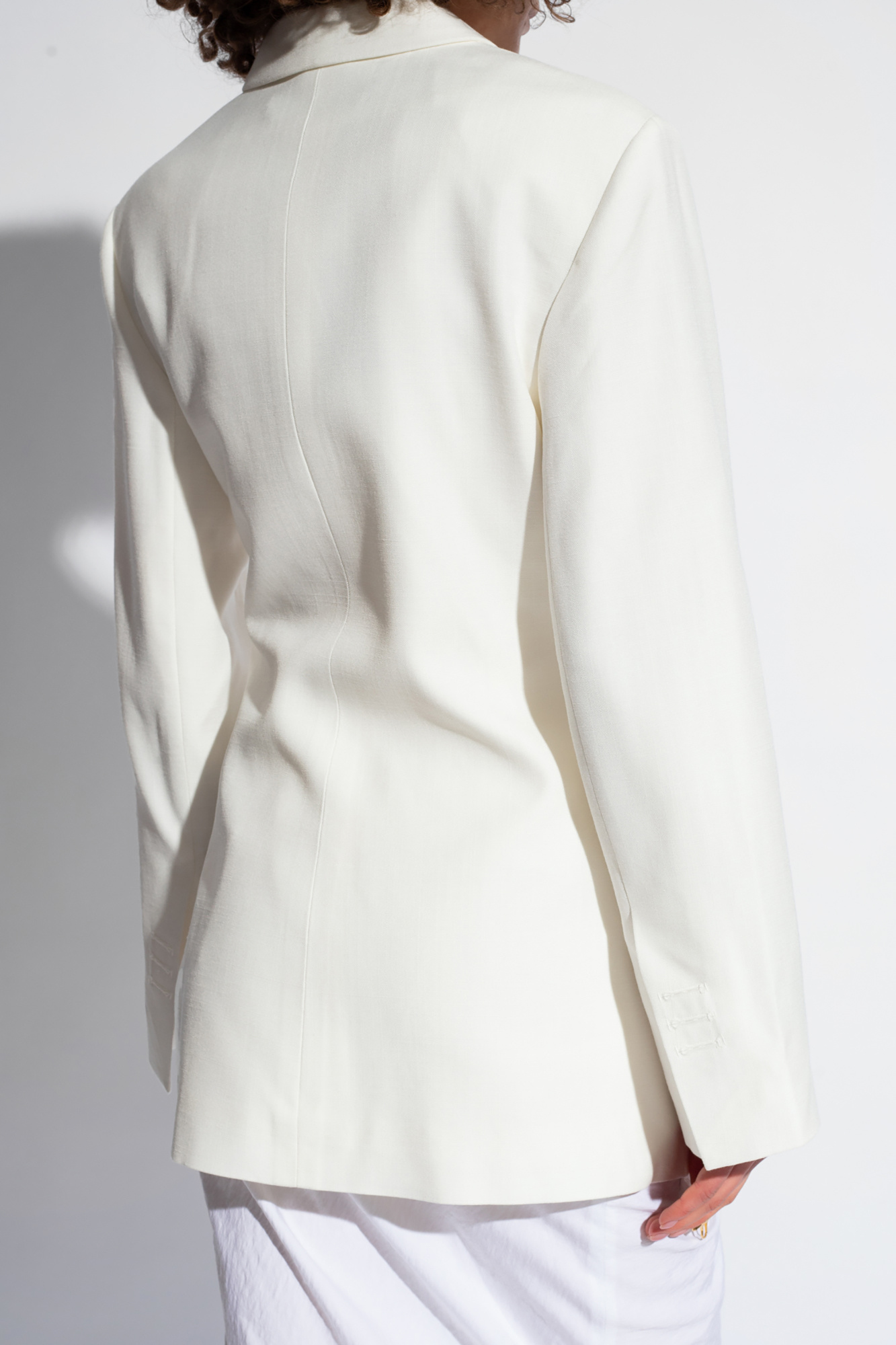 【23AW NEW】JACQUEMUS_woman / Tibau ダブルブレスト ブレザー The Tibau jacket by JACQUEMUS | Official website
